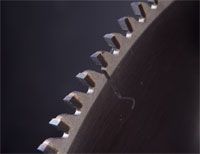 Производим заточку и ремонт дисковых пил с твердосплавными зубьями и ножами диаметром от 250 до 1250 мм